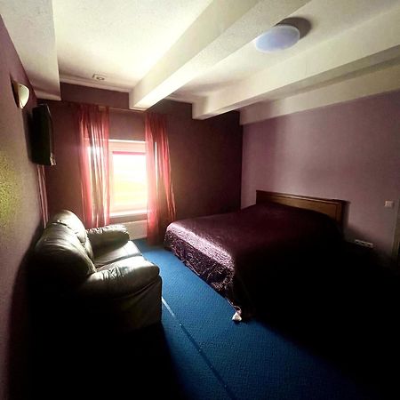 Viesu Nams “Dimantu Ferma” Hotell Ikšķile Exteriör bild