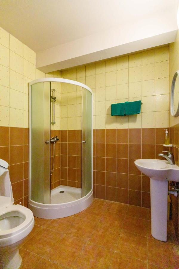 Viesu Nams “Dimantu Ferma” Hotell Ikšķile Exteriör bild