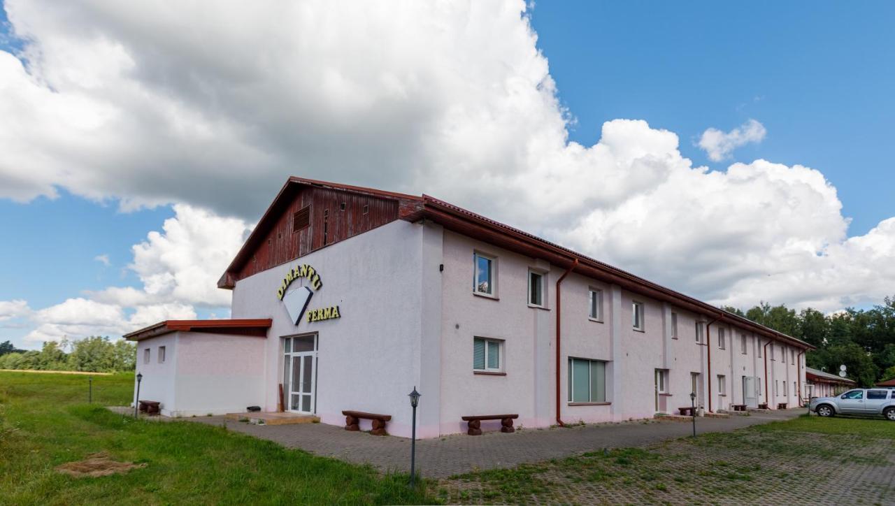 Viesu Nams “Dimantu Ferma” Hotell Ikšķile Exteriör bild