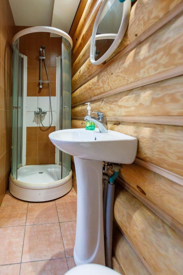Viesu Nams “Dimantu Ferma” Hotell Ikšķile Exteriör bild