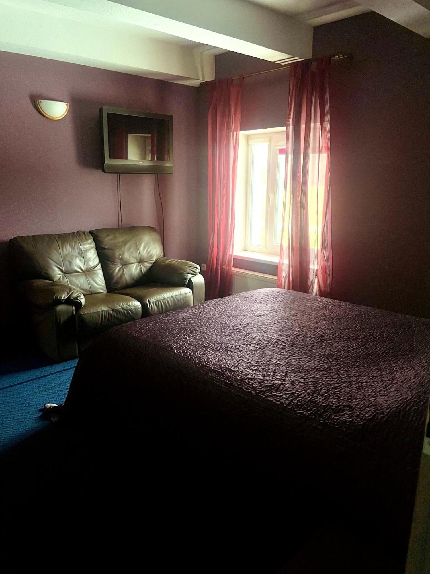 Viesu Nams “Dimantu Ferma” Hotell Ikšķile Exteriör bild