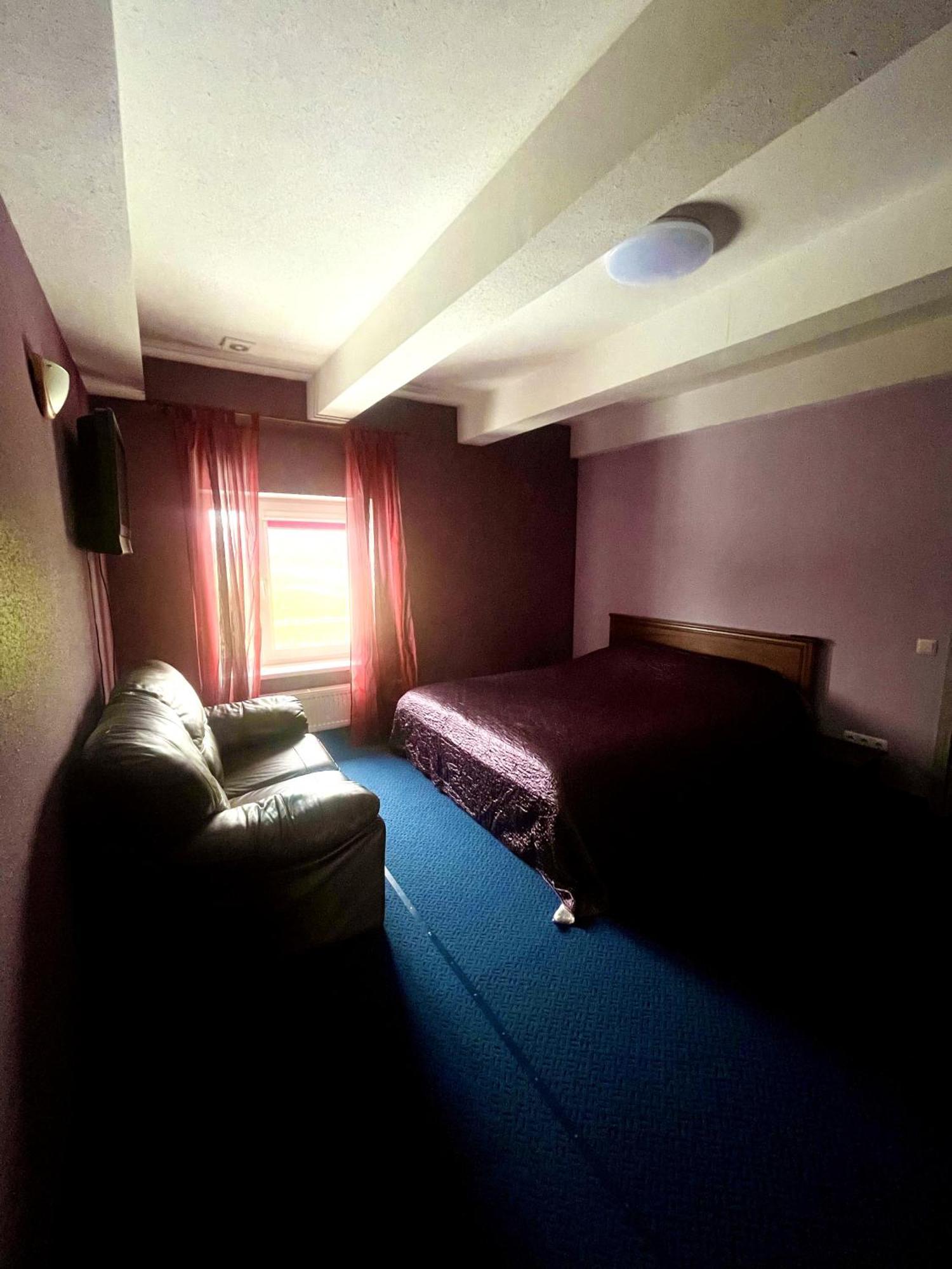 Viesu Nams “Dimantu Ferma” Hotell Ikšķile Exteriör bild